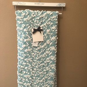 SHABBY CHIC DECORATIVE THROW 50x60 Pom Poms New